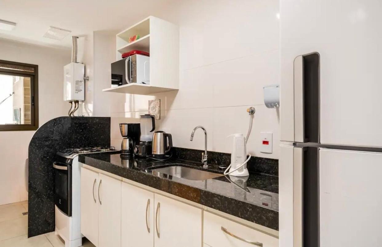 Apartamentos De 2 Quartos Com Piscina Na Praia Dos Anjos อาร์ไฮยัล โด กาโบ ภายนอก รูปภาพ